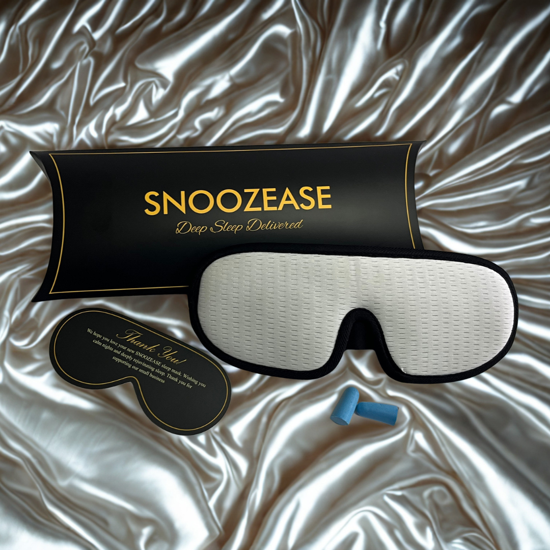 Plush Fit Blackout Eye Shade, White